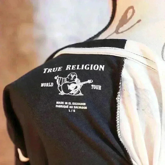 Women's Size L True Religion World Tour black/white split design t-shirt - Picture 7 of 10
